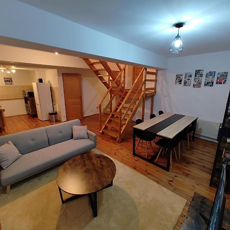 Cosy Triplex 3 Chambres Pont-de-l'Arche Exterior photo